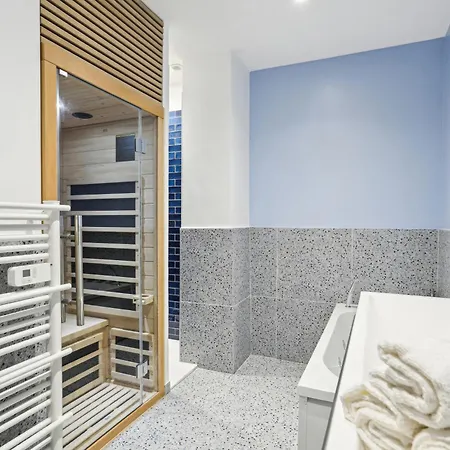 Lavie Maison Trio Seaside With Sauna And Hot Tub Lejlighed